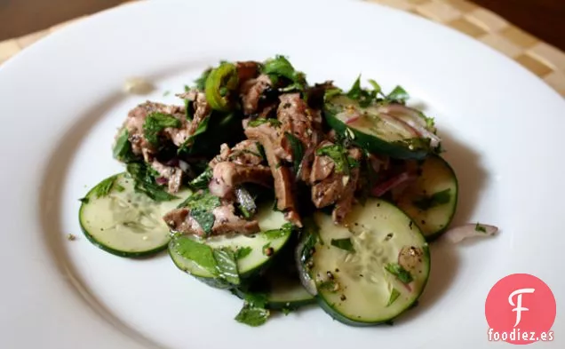 Cena Esta Noche: Yam Neua (ensalada de carne a la parrilla)