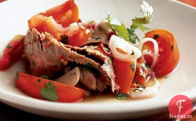 Ñame Nuea Yang (Ensalada Picante de Carne de Res)