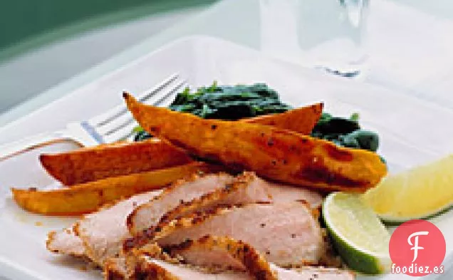 Chuletas De Cerdo Deshuesadas Y Patatas Fritas De Ñame Asadas