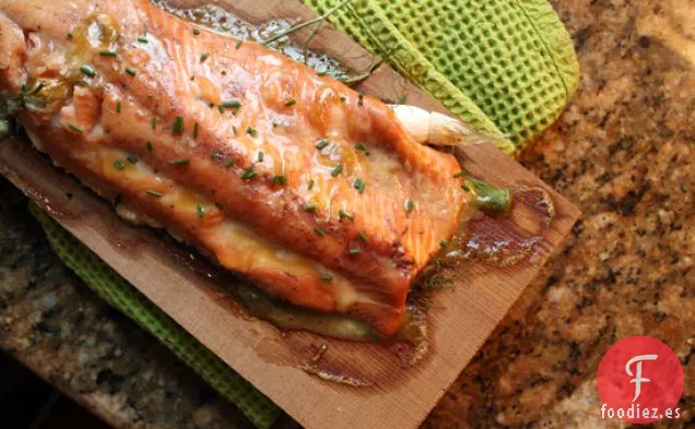 Salmón Tablado De Cedro Con Glaseado De Mostaza De Arce