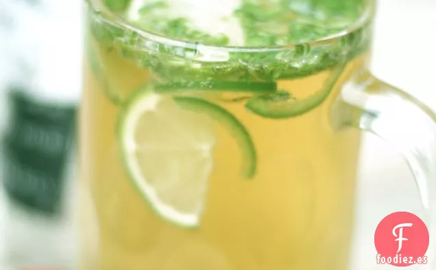 Cerveza picante de lima y cilantro
