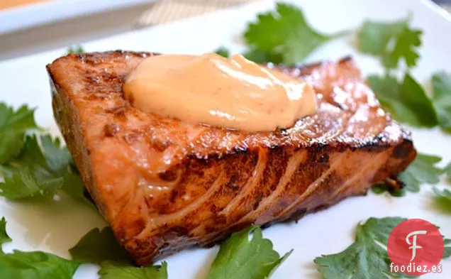 Salmón Teriyaki con Sriracha Mayo
