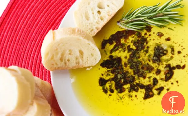 Aceite de Inmersión de Parmesano a Base de Hierbas