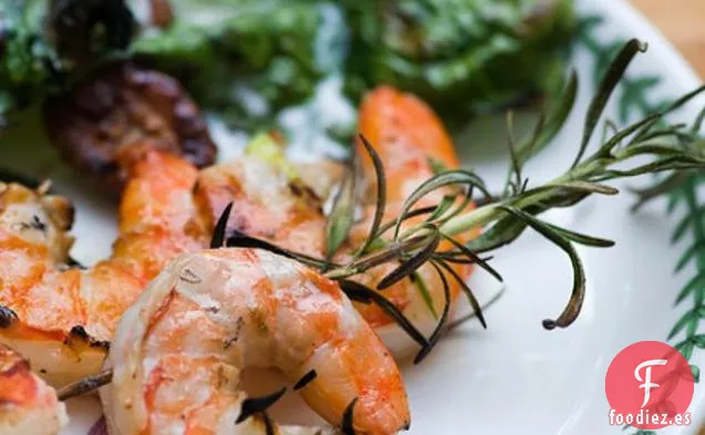 Camarones En Brochetas De Romero