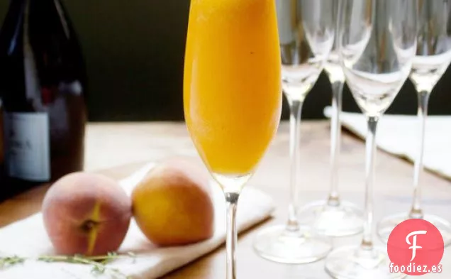 Bellini de Tomillo de Melocotón