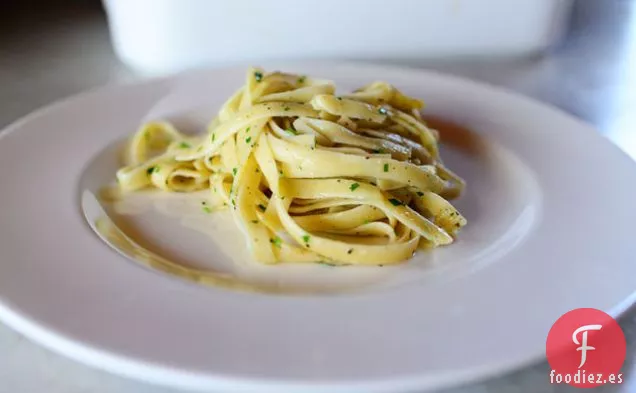 Fideos de Perejil con Limón y Mantequilla
