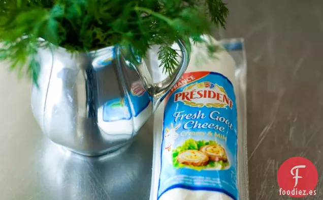 Queso De Cabra Con Eneldo Fresco Y Pimentón