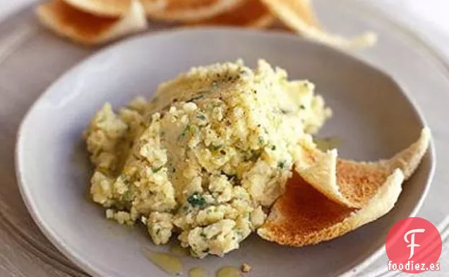 Paté De Frijoles De Mantequilla, Limón y Hierbas Con Tostadas De Melba