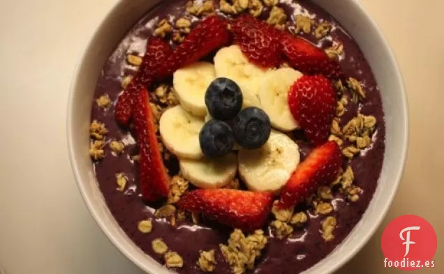 Plato de Acai Bliss (también conocido como Sopa de Piedra)