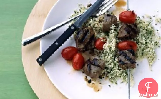 Kebabs De ternera Y tomate Y Uva