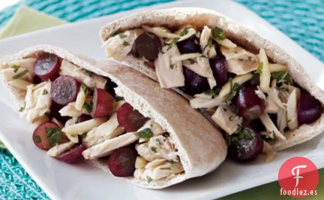 Ensalada de Pita de Atún y Uva Roja