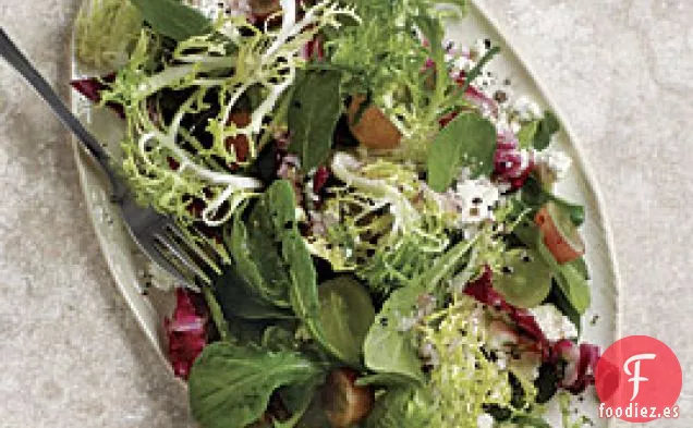 Frisée Y Ensalada De Uvas Con Verjus Y Queso Azul
