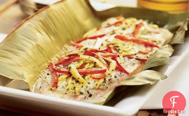 Salmón con Cangrejo y Verduras en un Paquete de Papel Aluminio