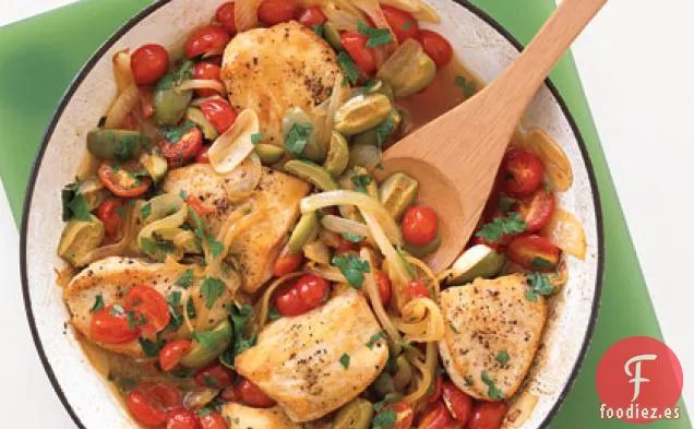 Pollo Dorado con Tomates y Aceitunas