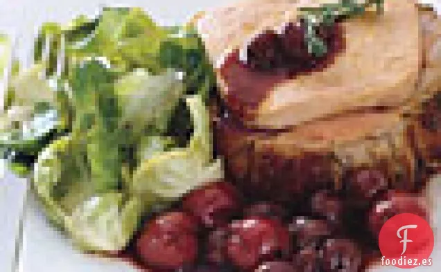 Lomo de Ternera Asado con Foie Gras y Salsa de Uva Roja Cereza