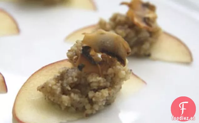 Manzanas Con Pesto De Nuez y Chips De Champiñones