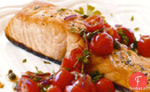 Salmón de Mostaza Caliente con Espárragos Glaseados con Miso