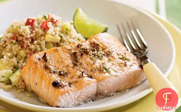 Salmón a la Parrilla con un Frote de Pimienta y Lima
