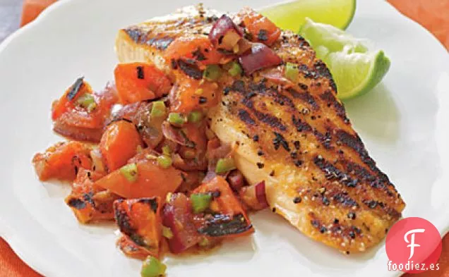 Salmón a la Parrilla con Salsa de Tomate Ahumado