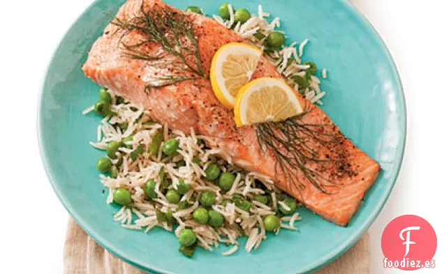 Salmón Asado con Limón y Eneldo