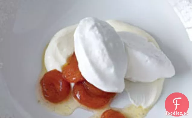 Islas Flotantes Con Crema De Ricota Y Albaricoques Escalfados