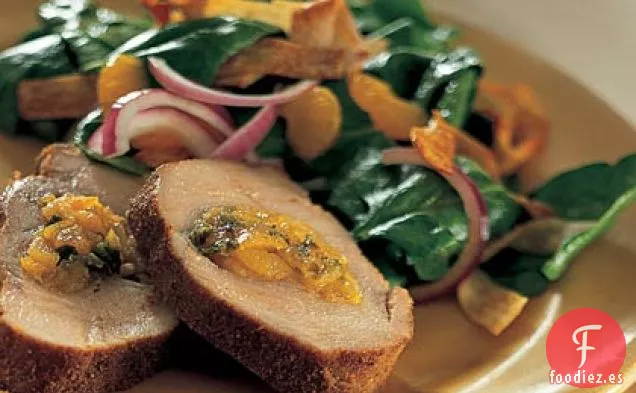 Lomo De Cerdo Relleno De Albaricoque Y Untado Con Especias