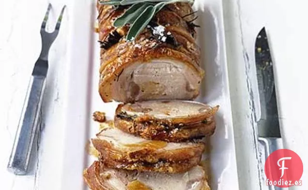 Lomo De Cerdo Con Relleno De Albaricoque, Salvia y Piñones