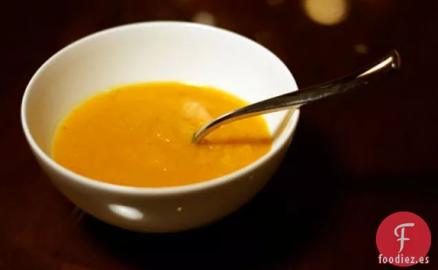 Cena de esta noche: Sopa de Camote al Curry con Albaricoques