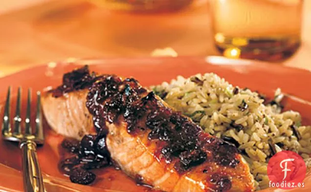 Salmón Glaseado con Arándanos