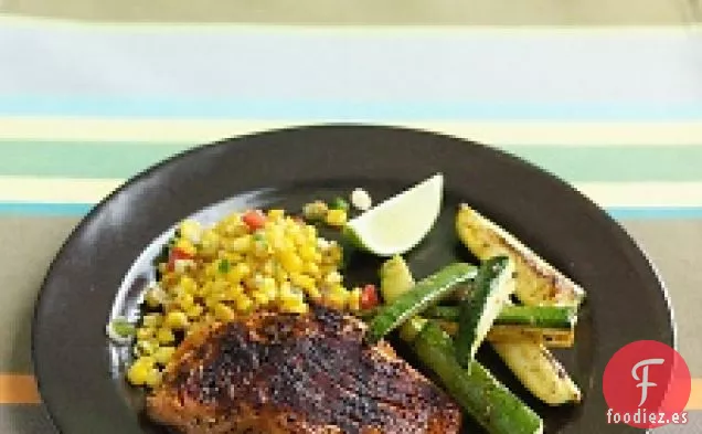 Salmón Friccionado Con Chile Con Calabacín Y Maíz Salteado