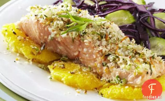 Salmón con Corteza de Estragón y Cítricos