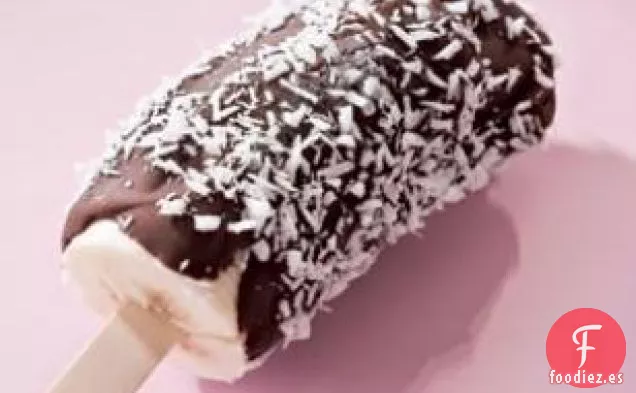 Plátanos congelados cubiertos de chocolate