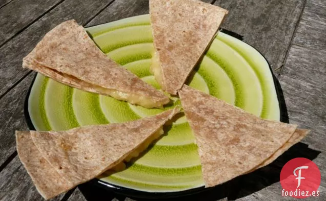 Snack Consejos para comer bocadillos saludables para niñas y quesadilla de plátano