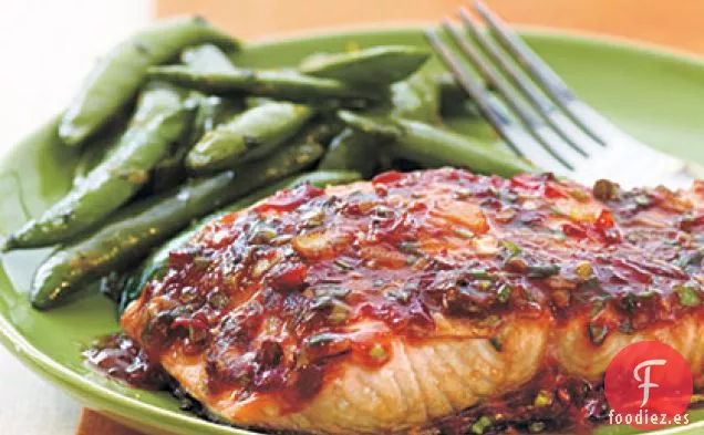 Salmón Glaseado con Chile y Ajo