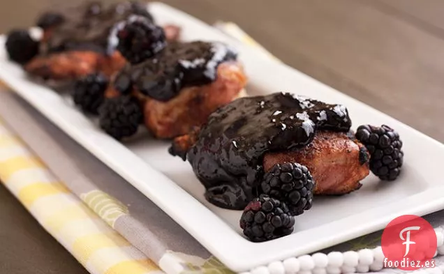 Muslos de Pollo A La Parrilla De Cinco especias Con Glaseado De Mora