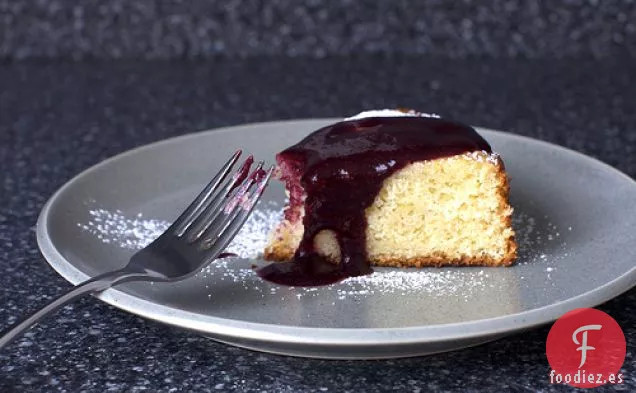 Tarta De Yogur De Lima Con Salsa De Moras