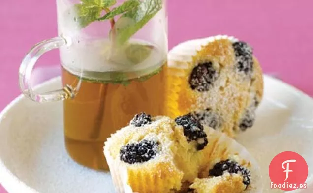 Pasteles de Té de Almendras y Moras
