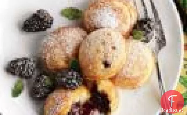 Tortitas rellenas de mermelada de mora