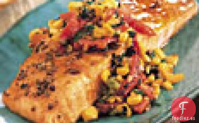 Salmón Asado con Pimiento Rojo y Salsa de Maíz