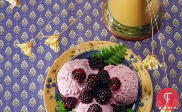 Helado de Crema Fresca de Moras