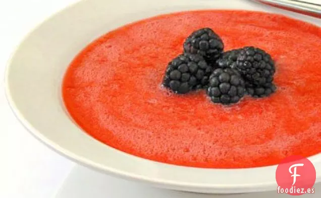 Sopa De Ciruelas Con Estragón Y Moras