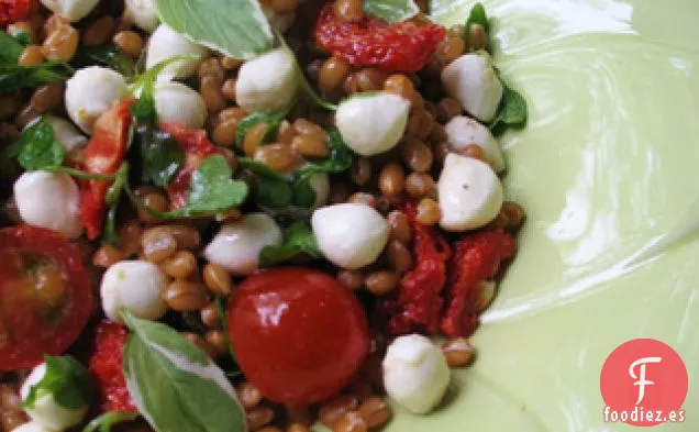 Ensalada de Frutas con Bayas de Trigo