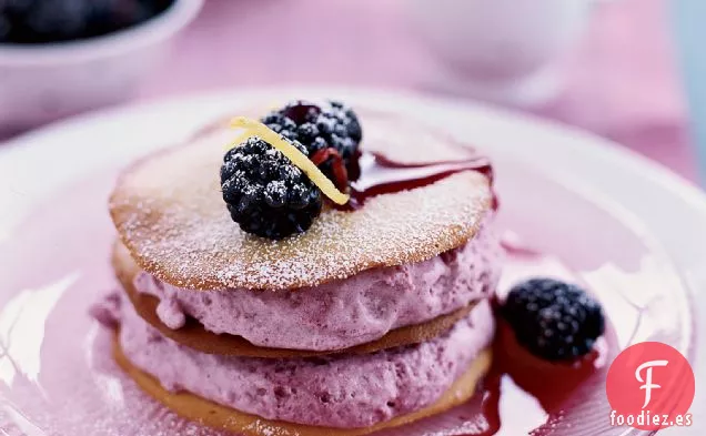 Mousse de Moras y Miel-Napoleones de Azúcar