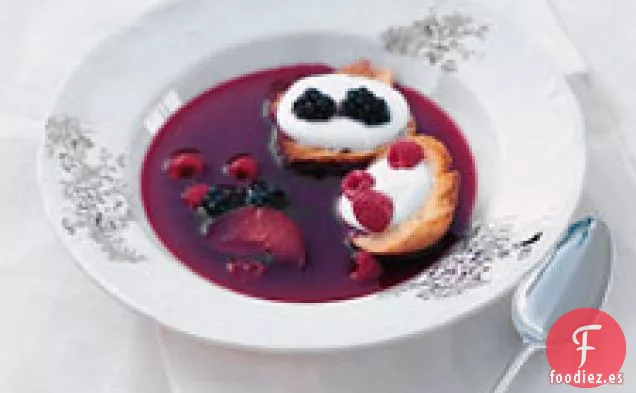 Sopa Fría De Ciruelas Y Bayas