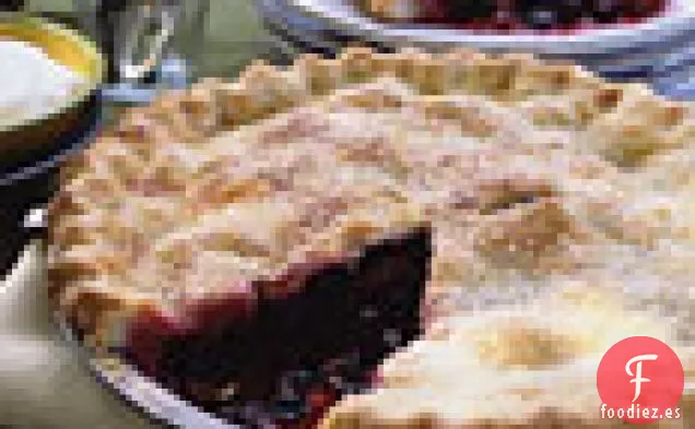 Pastel De Tres bayas Con Crema De Vainilla
