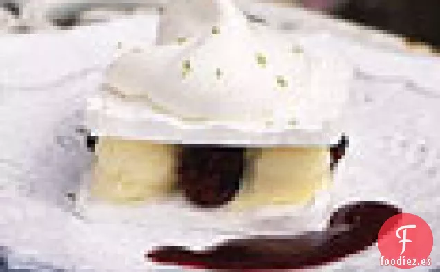 Napoleones De Merengue Con Helado De Lima Y Moras