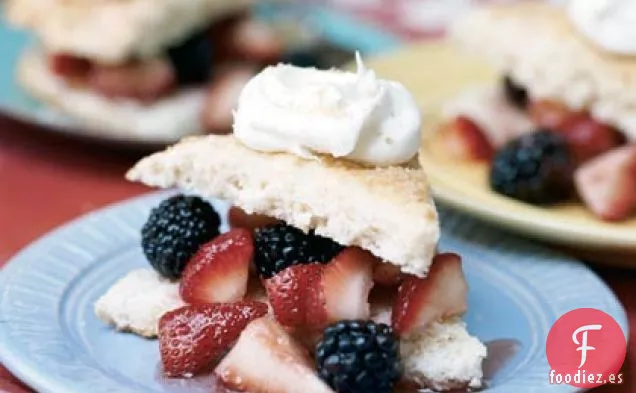 Pasteles con Bayas Frescas