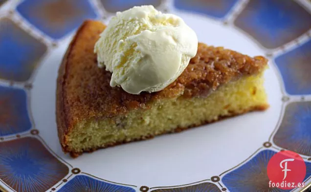 Pastel De Cardamomo De Naranja Sanguina Con Helado De Menta Feta