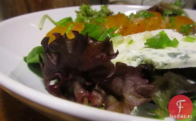 Ensalada de Remolacha Dorada Asada y Queso de Cabra Azul