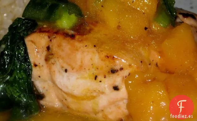 North Shore Parte 2: Salmón Asado en Sartén de Diva Doméstico con Salsa de Mango